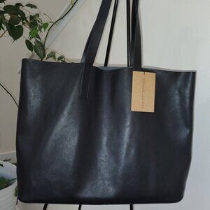 New Savanna Black Genuine Leather Bag Tot
